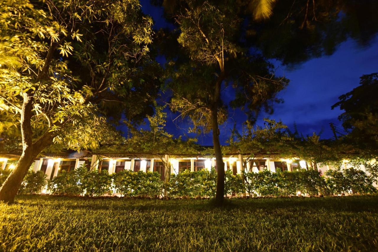 Mediterraneo Boutique Hotel Dar es Salaam Exterior photo