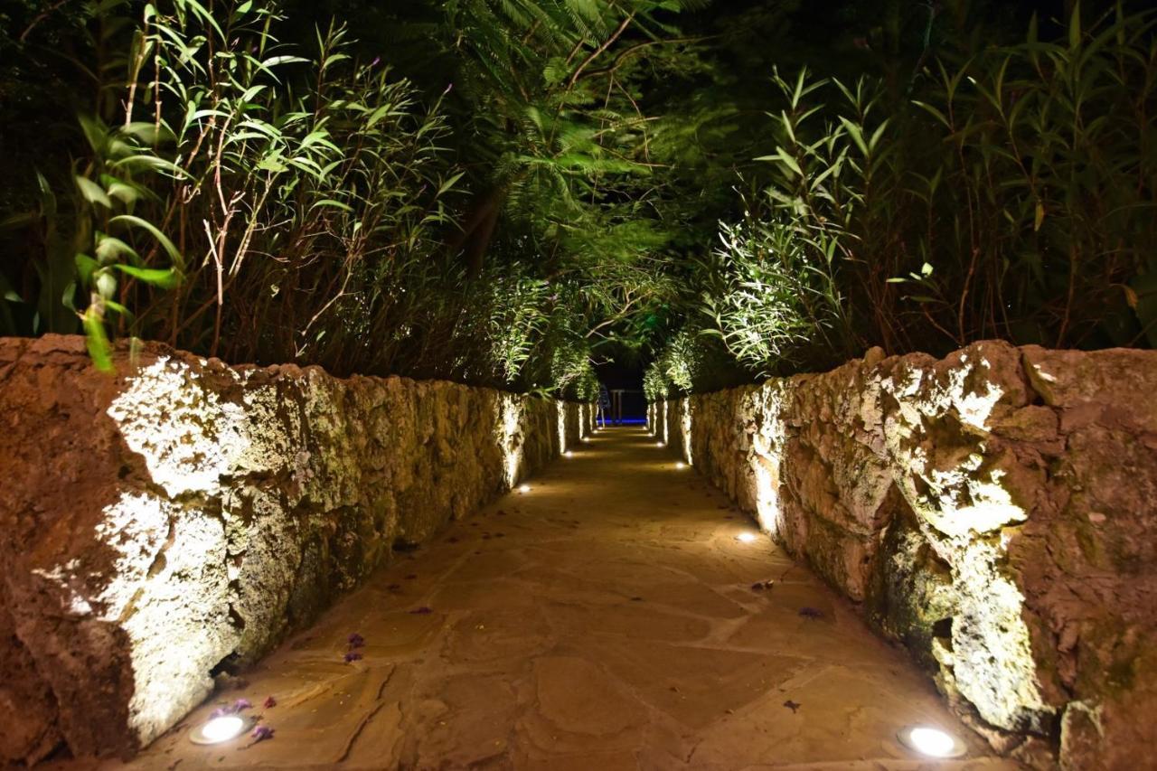 Mediterraneo Boutique Hotel Dar es Salaam Exterior photo